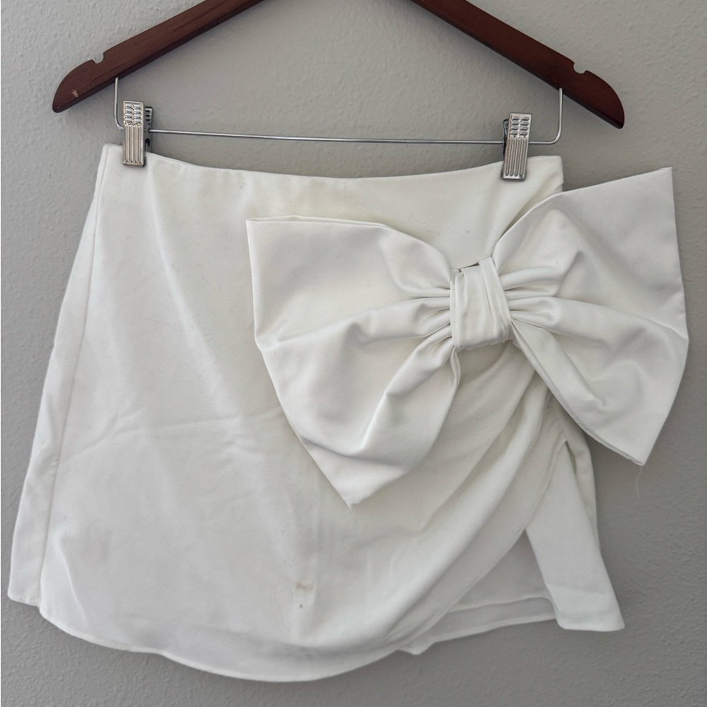 Zara White Bow Skort